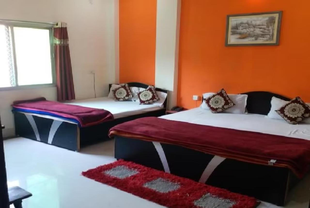 Goroomgo New Ashiyana Palace Varanasi — Photos 2